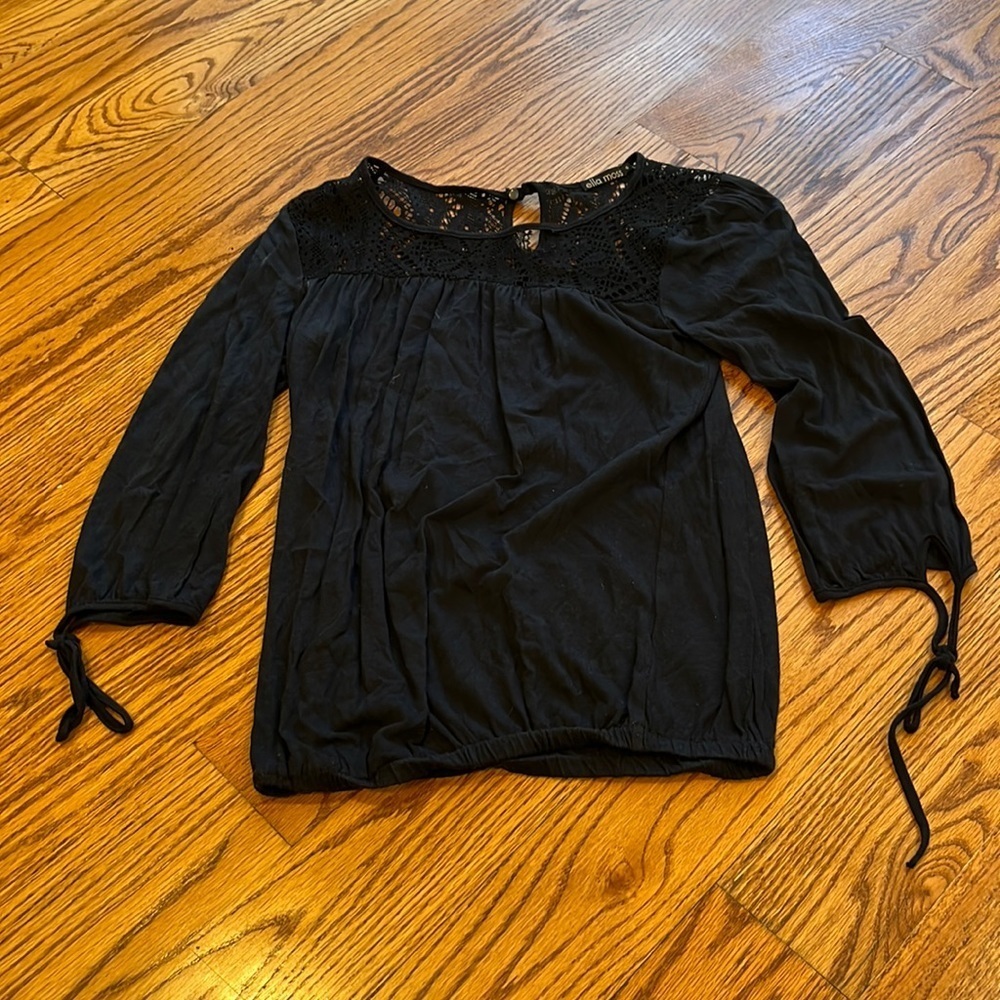 Ella Moss Woman’s Black Top With Lace Accents Size S